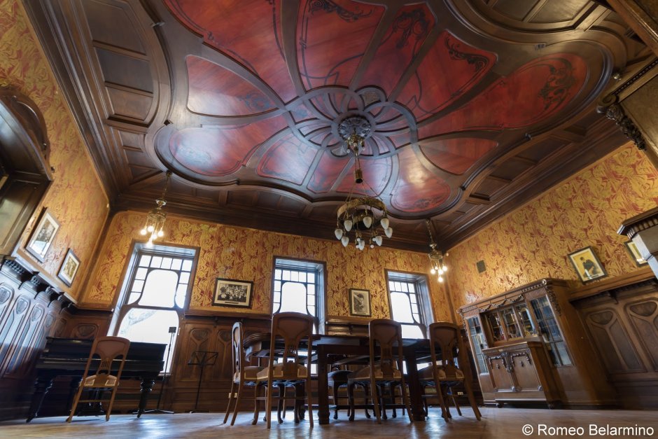 Ахвледиани художник