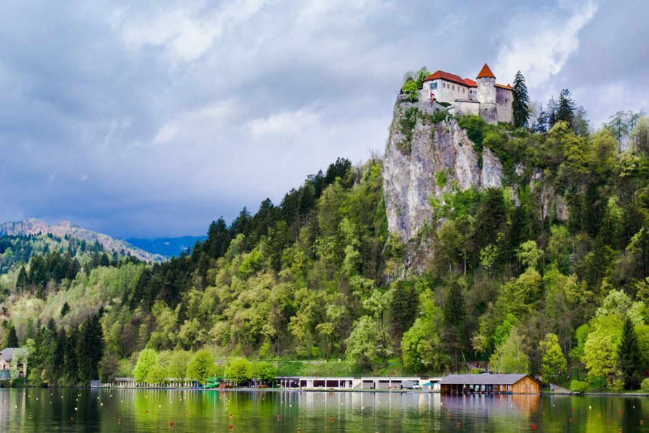 Бледский замок, Словения (XI век)