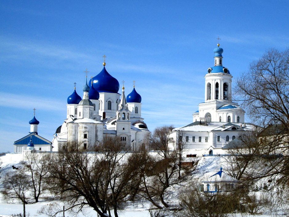 Суздаль храм у реки