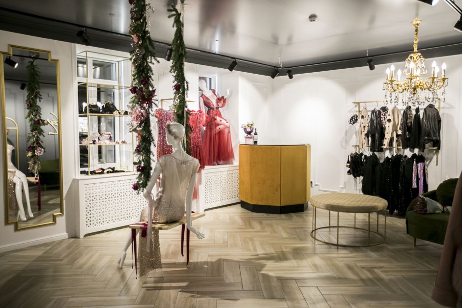 Дизайн магазина женской одежды