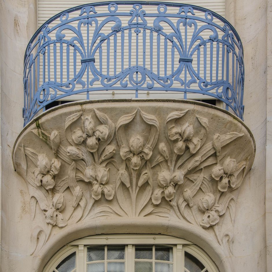 Балкон в стиле Модерн