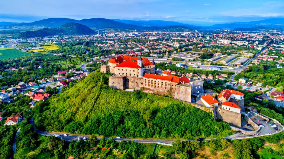 Замок Паланок Закарпатская область