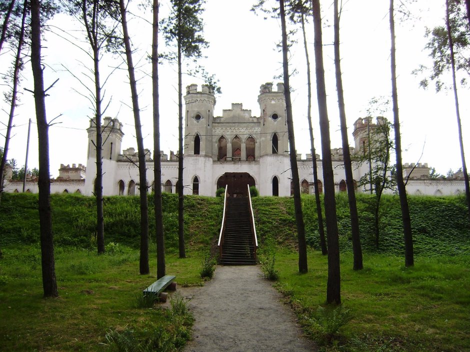 Коссовский замок внутри