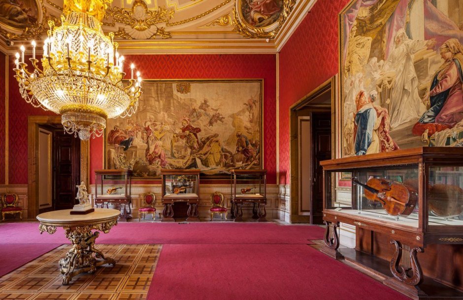 Королевский дворец в Испании (Palacio real de Madrid) план