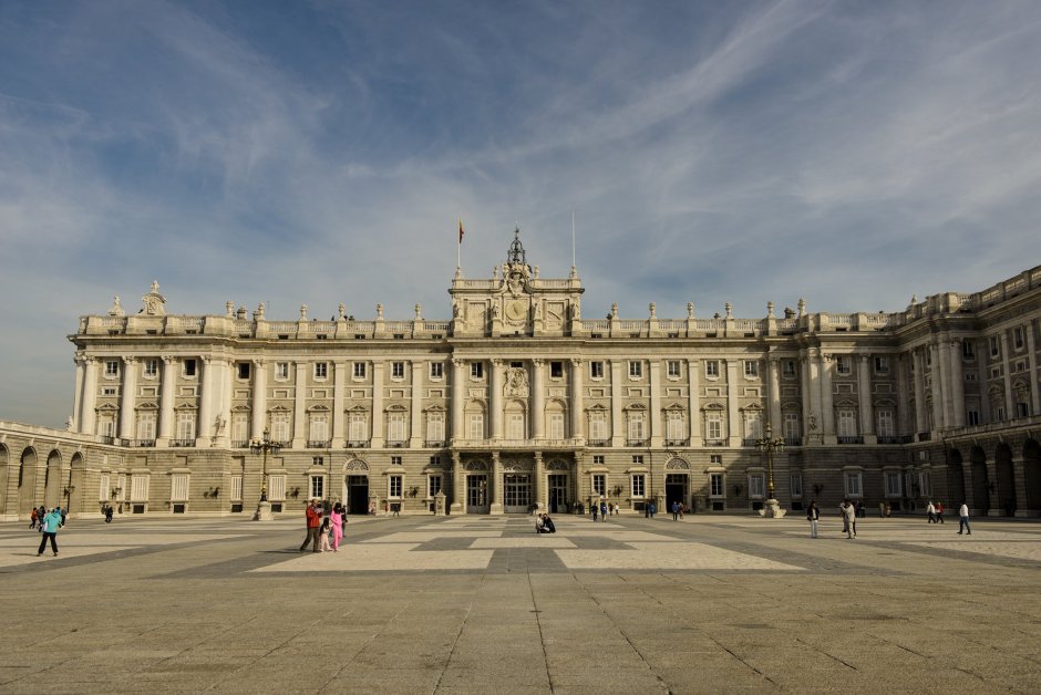 Мадрид – национальный музей, Королевский дворец, ворота Европы.