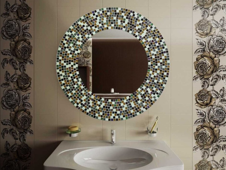 Декор зеркала в ванной мозаикой