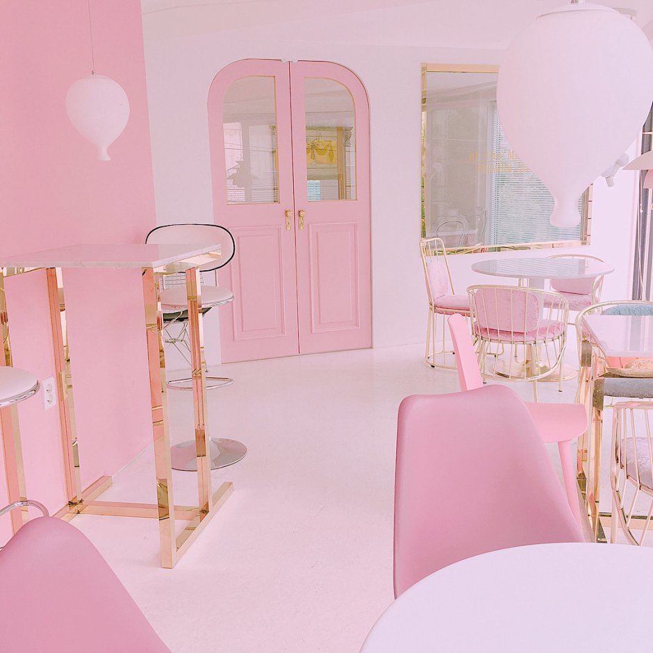 Комната розовой эстетики