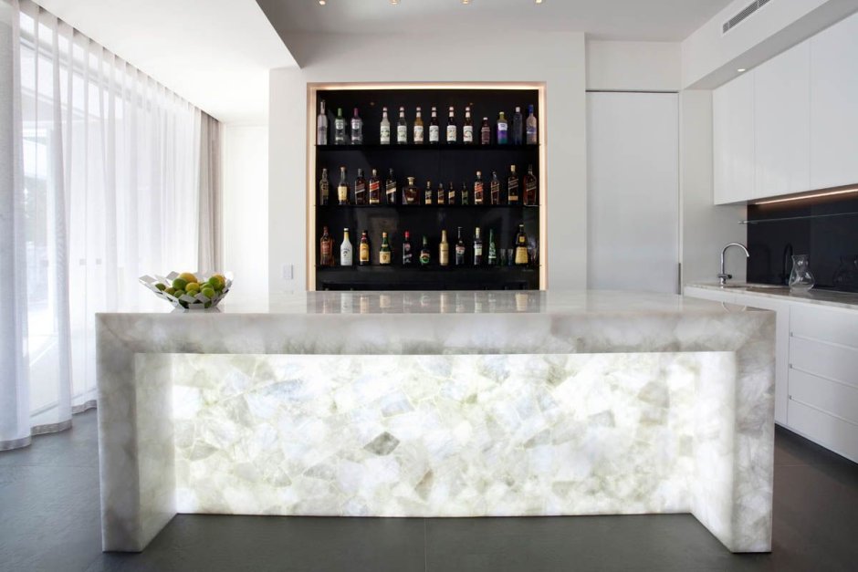 Caesarstone белый кварц 8141