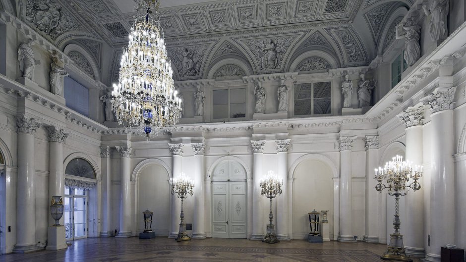 Обеденные залы при правительстве в дворцовом стиле
