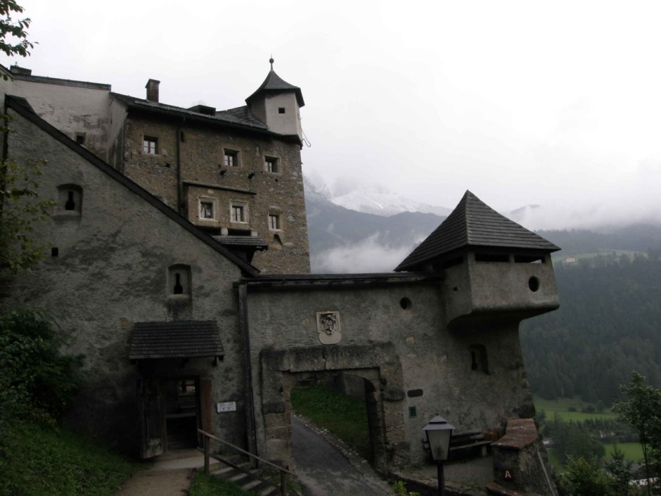 Замок Хоэнверфен Австрия