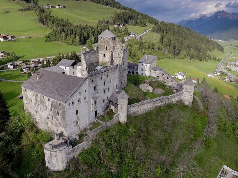 Замок Ленгберг Австрия