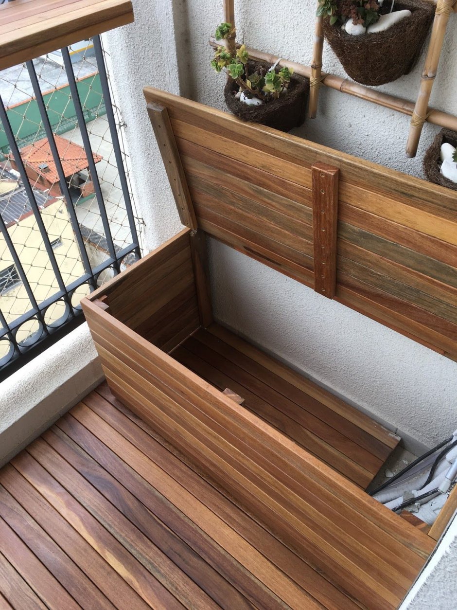 Мягкая скамейка на балкон