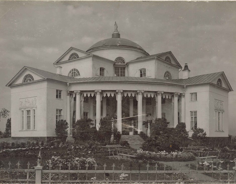 Парк дворец Дурасова в Люблино