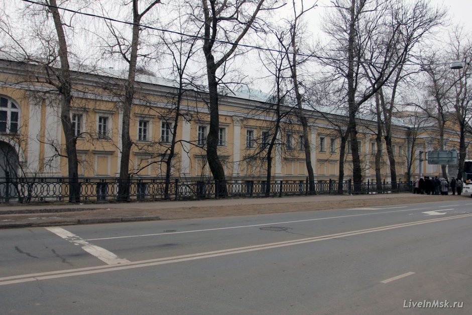 Екатерининский дворец в Лефортово