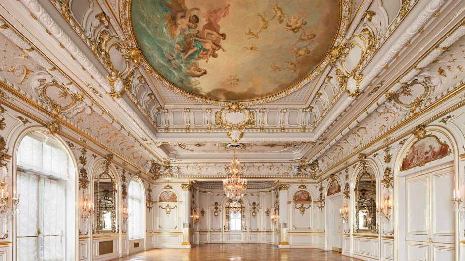 Рундальский дворец танцевальный зал