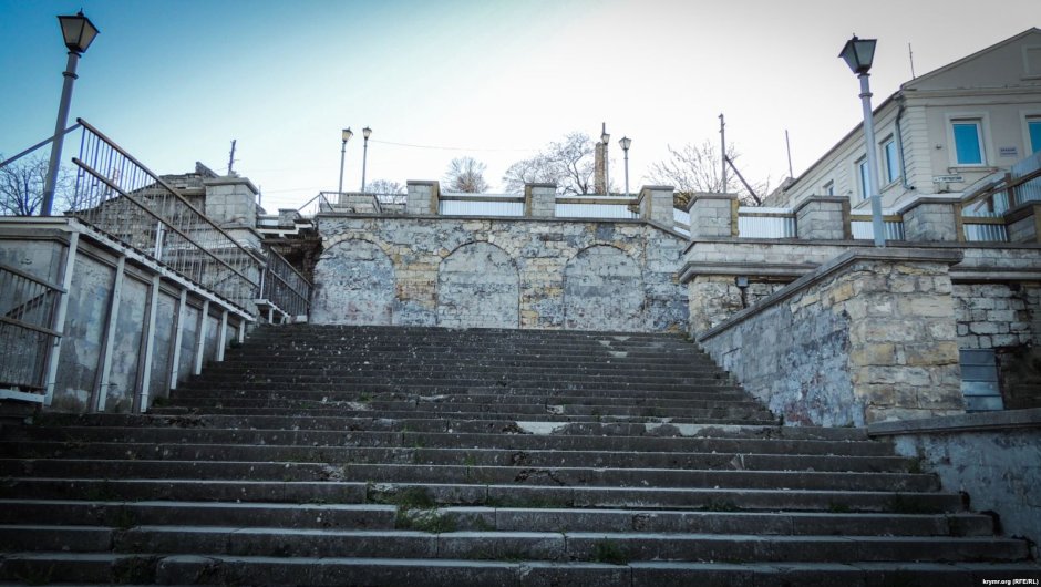 Митридатская лестница в Керчи 2020