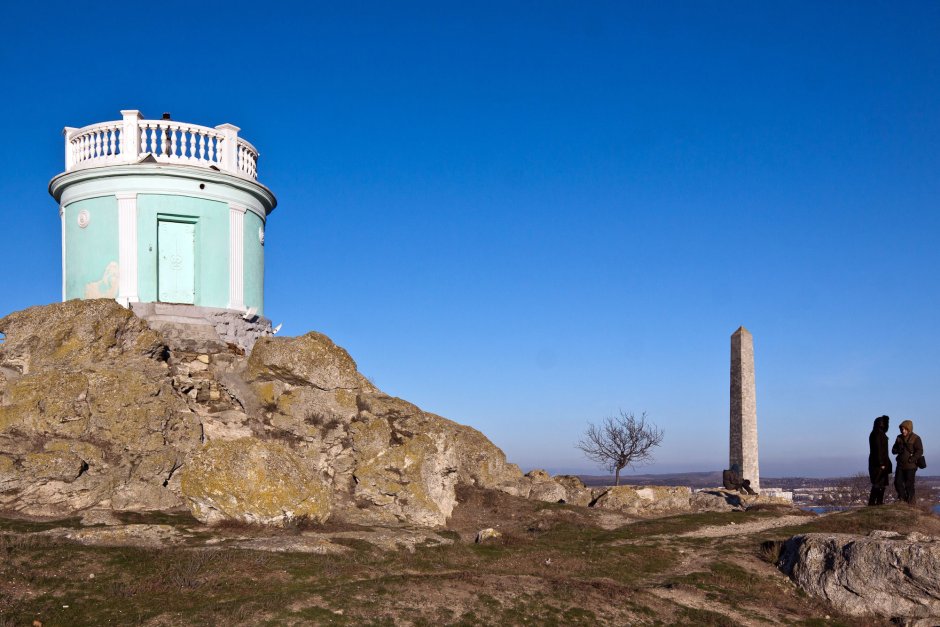 Керчь Митридатская лестница Грифон