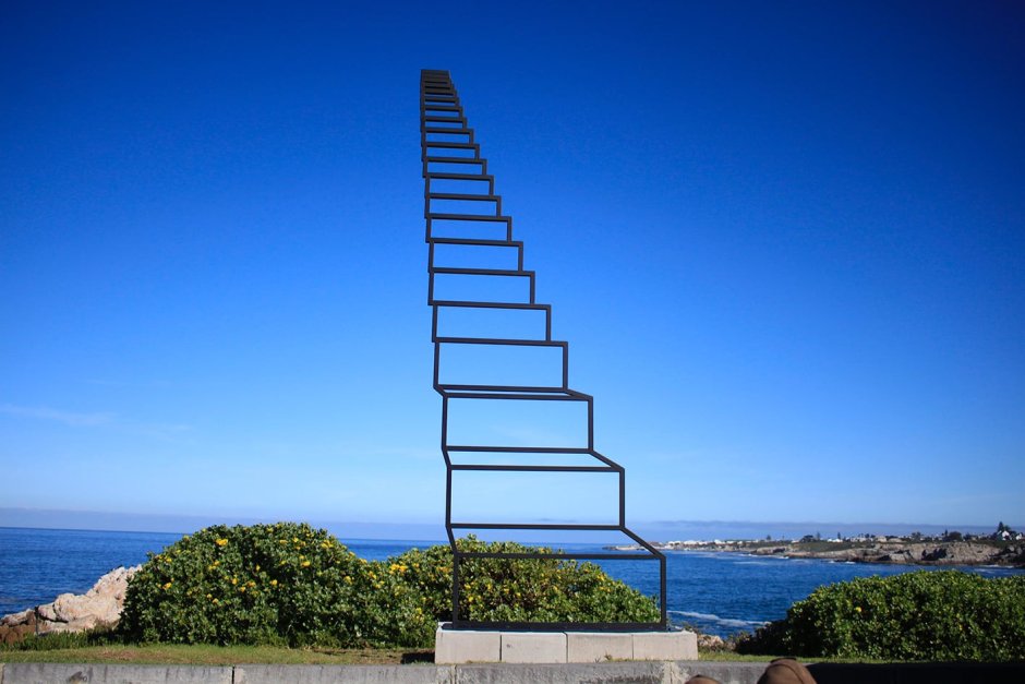 Скульптура лестница в небо Австралия