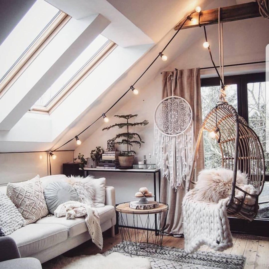 Интерьер мансарды