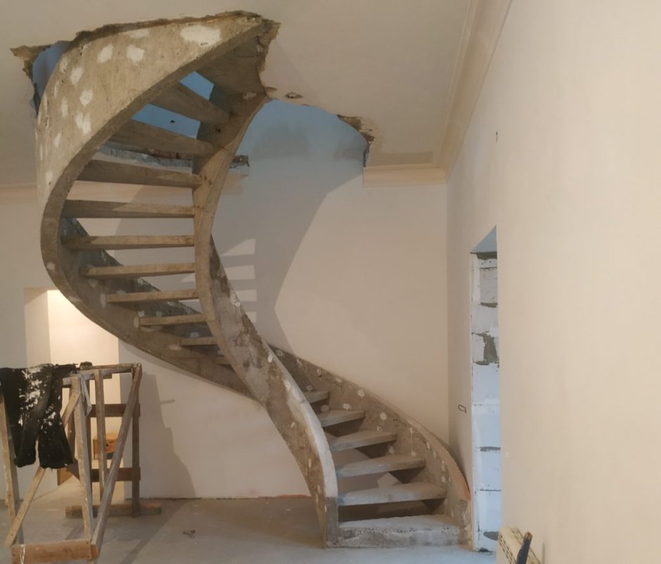 Лестницы в доме винтовые бетонные