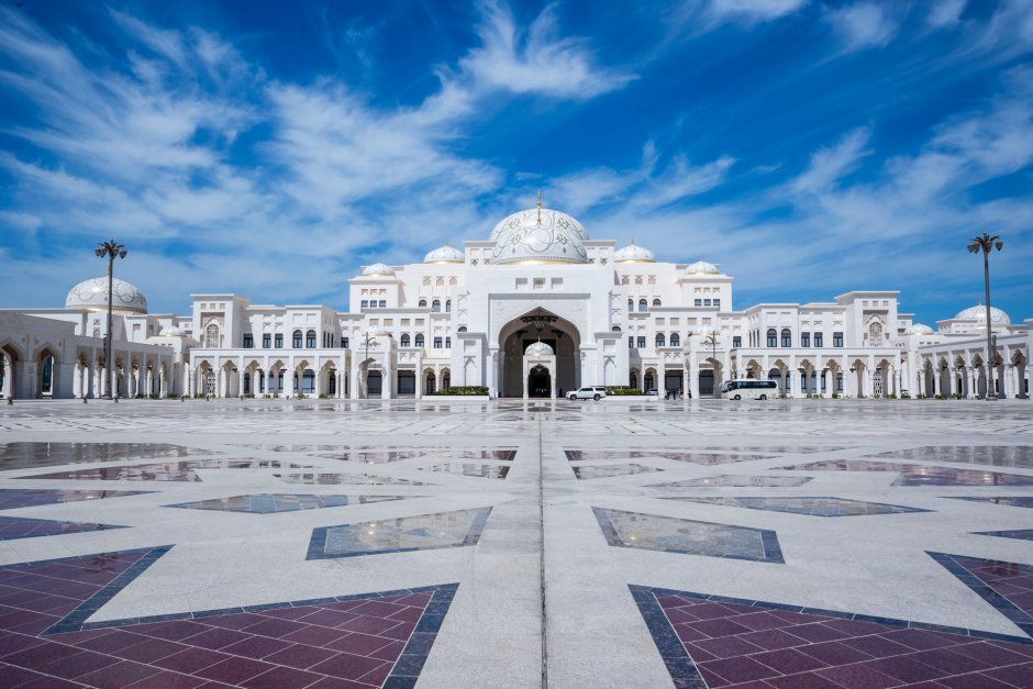 Абу Даби белый дворец