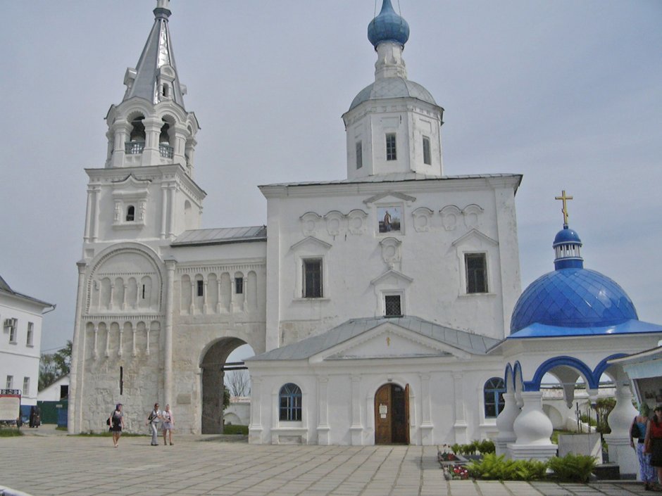 Белокаменный дворец Андрея Боголюбского