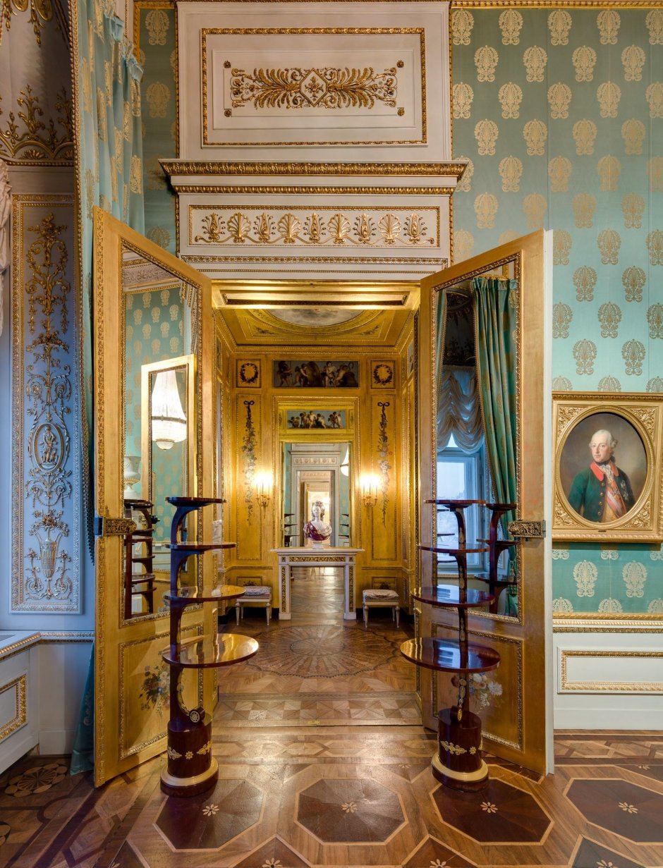 Версальский дворец лестница послов