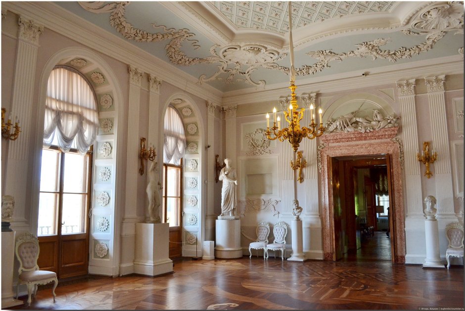 Овальный зал Михайловского замка