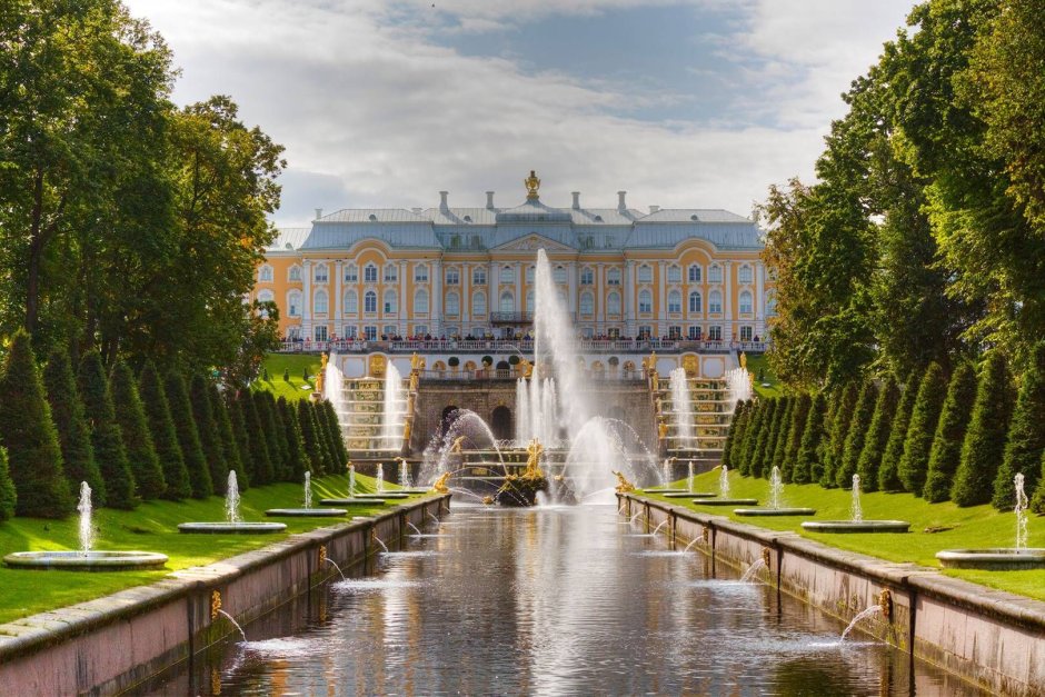 Большой Петергофский дворец в Санкт-Петербурге Растрелли