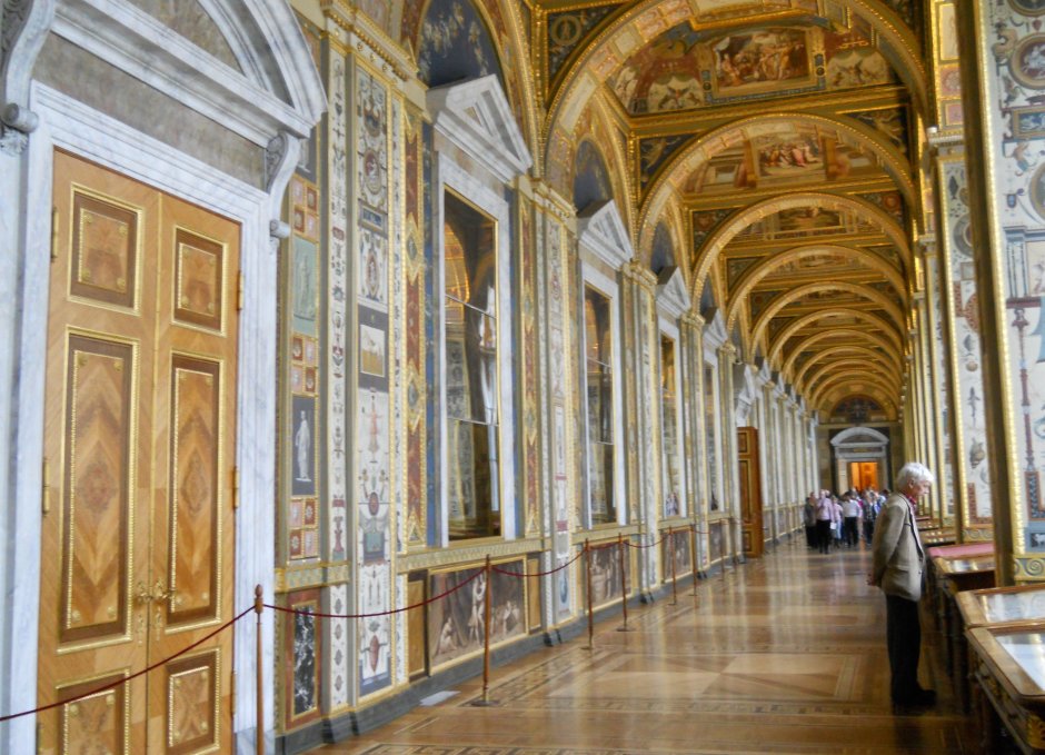 Галерея Рафаэля в Ватикане