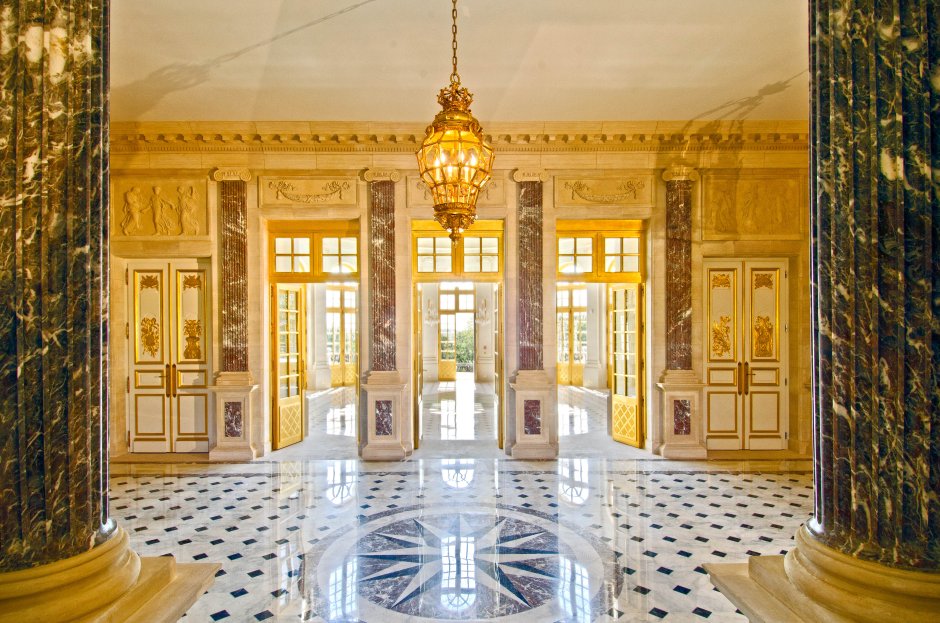 Замок Chateau Louis XIV
