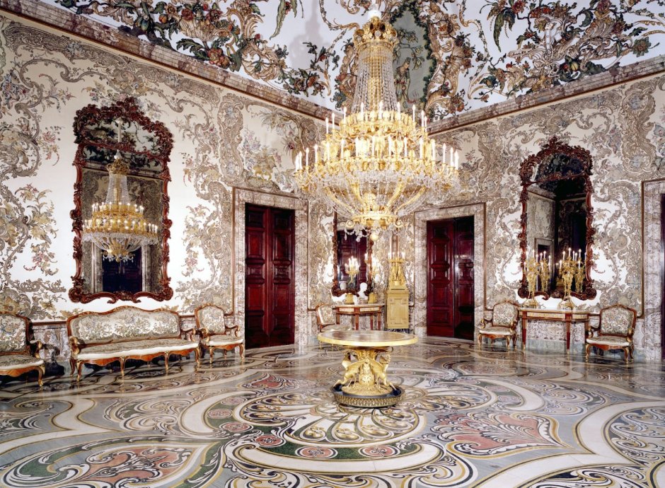Королевский дворец в Мадриде внутри