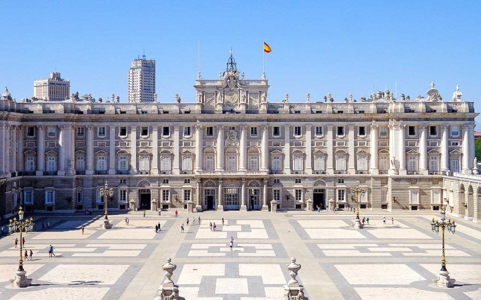 Королевский дворец (Palacio real de Madrid)