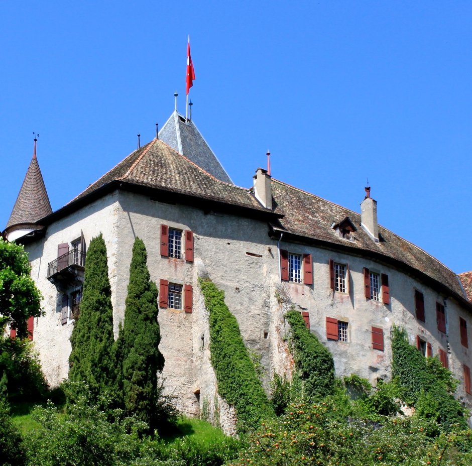 Швейцарский замок Тарасп