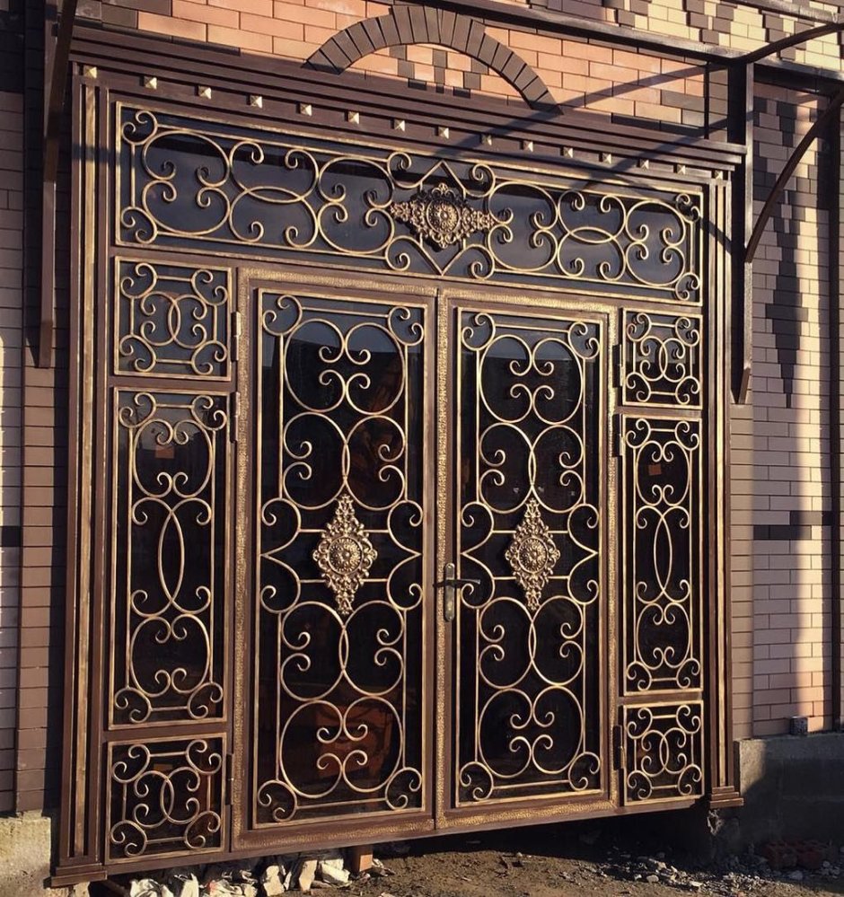 Красивые металлический кованые двери