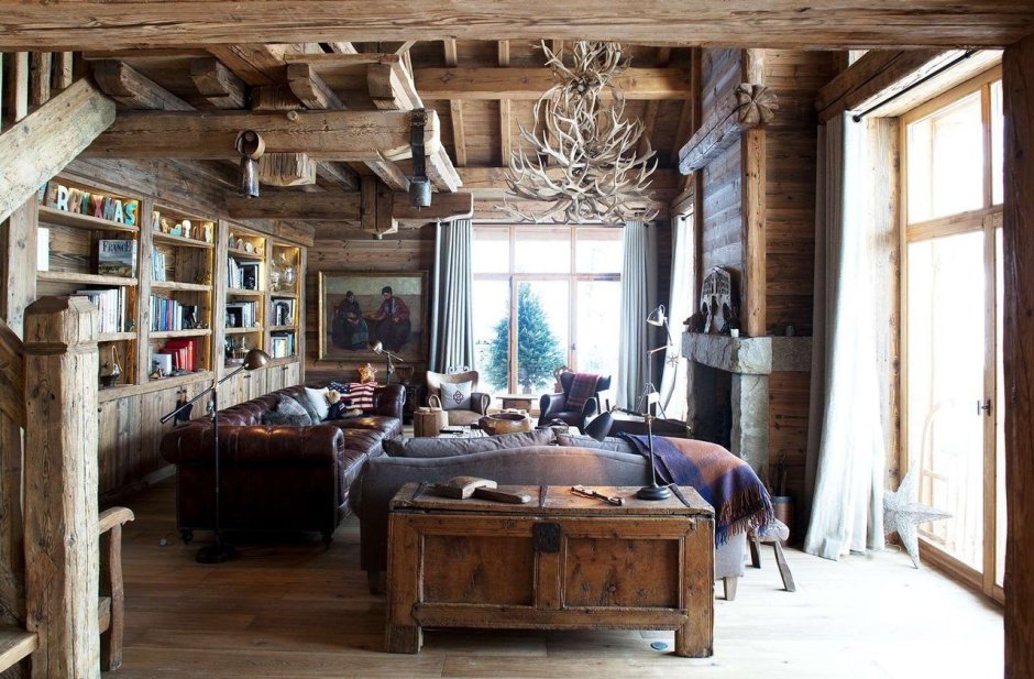 Норвежский деревянный дом с камином