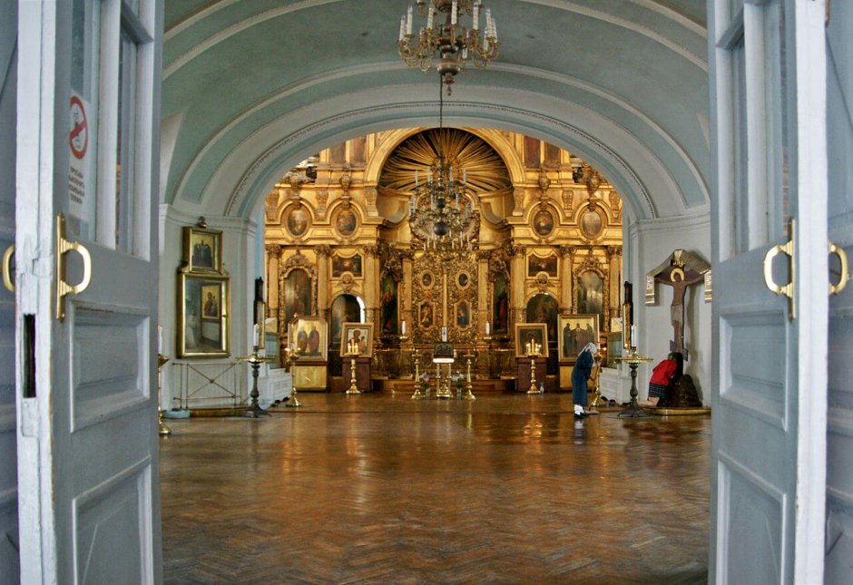 Смольный собор в Санкт-Петербурге интерьер