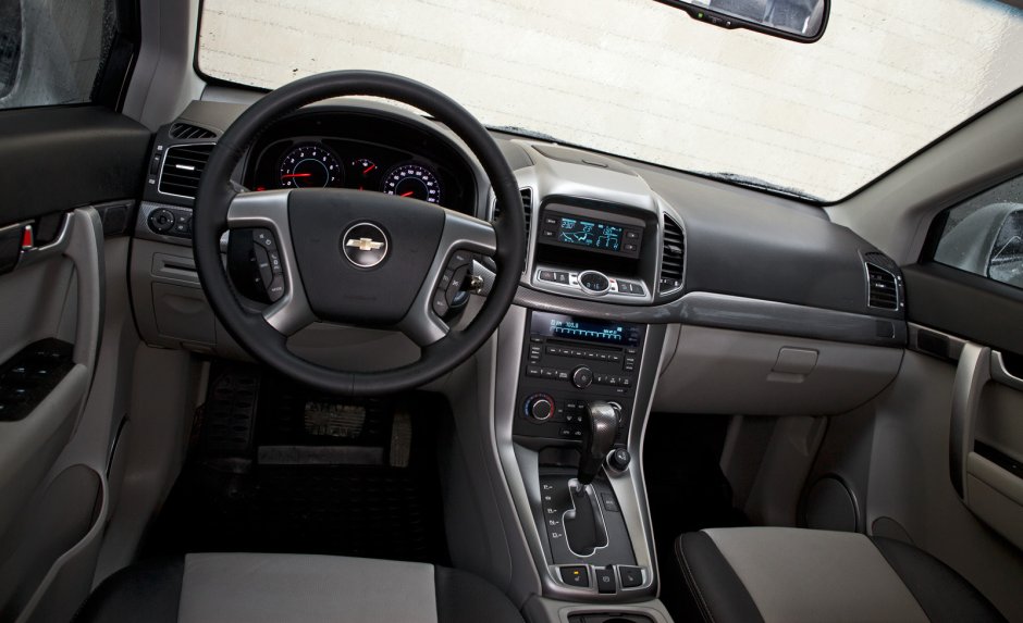 Chevrolet Captiva 2014 Interior