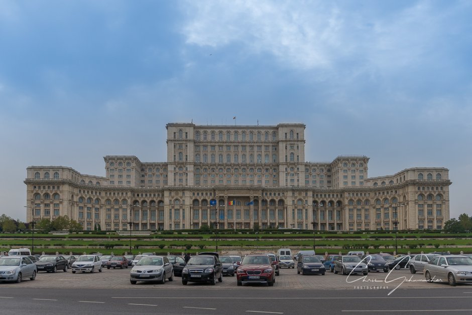 Дворец парламента Бухарест с высоты