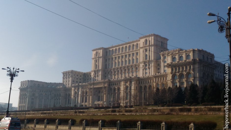 Чаушеску дворец в бухаресте