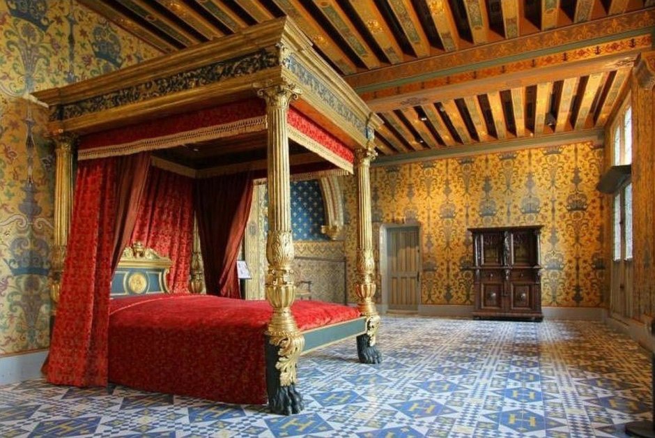 Замок Шато Пеннард Франция Департамент