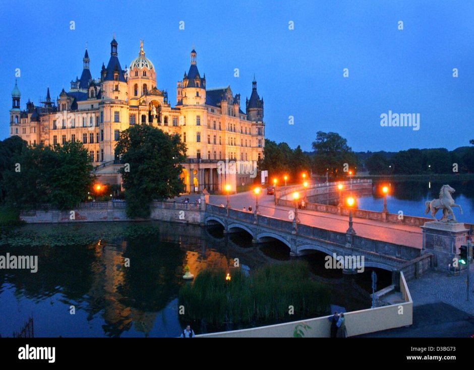 Замок в Шверине, Германия