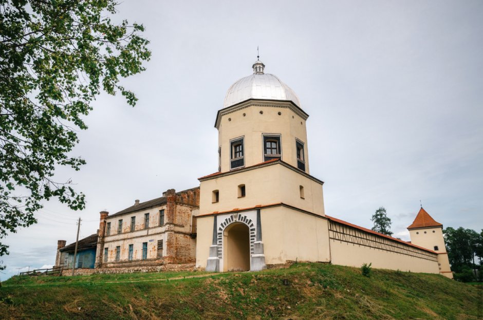 Острожский замок малюнок