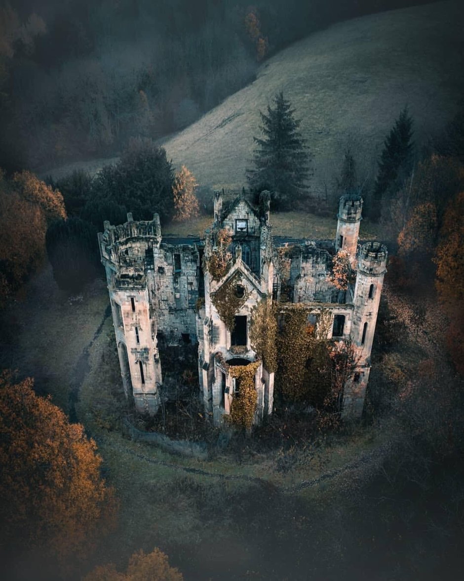 Заброшенный замок Шлосс