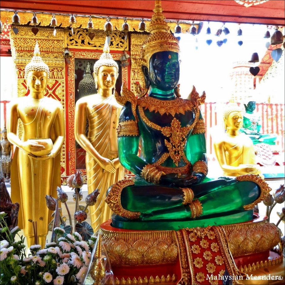 Храм изумрудного Будды в Лаосе