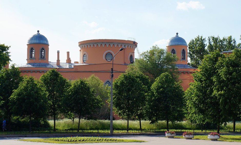 Чесменский дворец в Санкт-Петербурге
