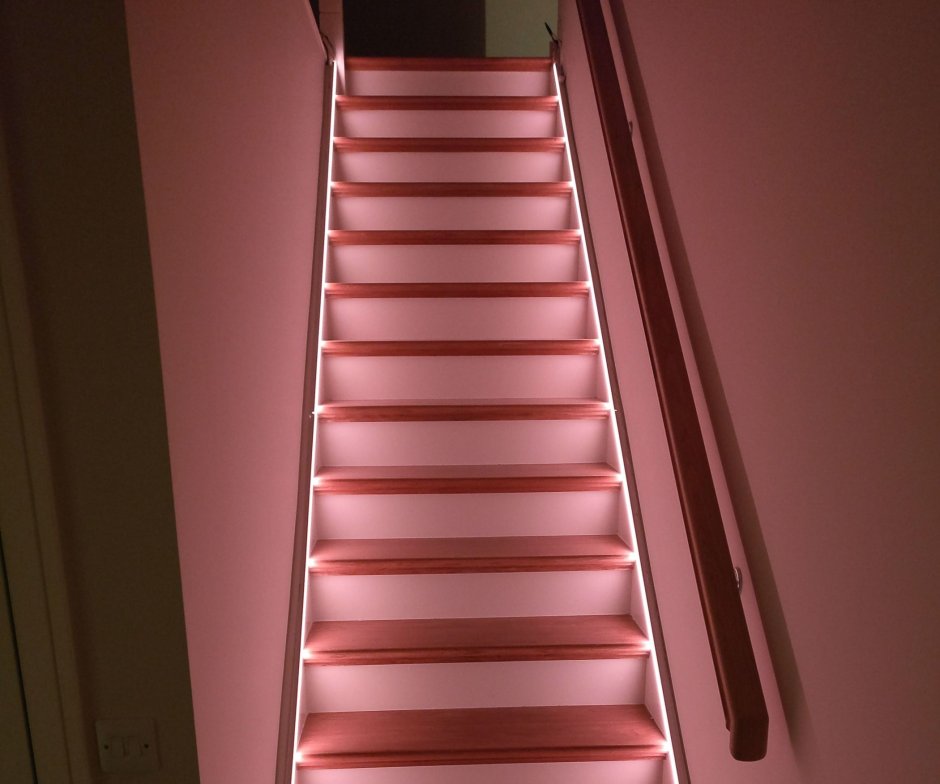 Led подсветка ступеней лестницы светодиодная лента