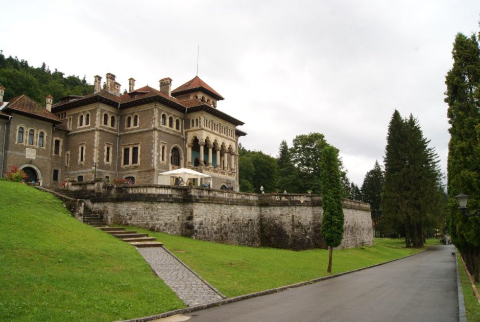 Замок в Буштене Кантакузино