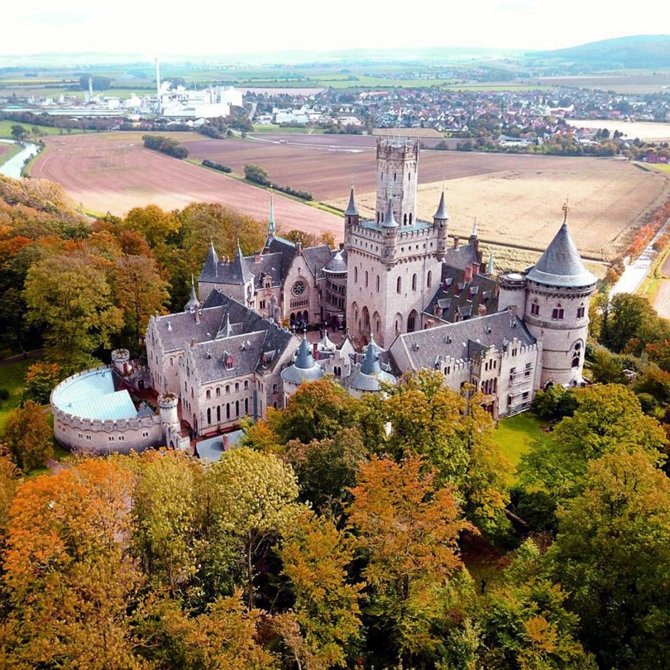 Замок Мариенбург Германия
