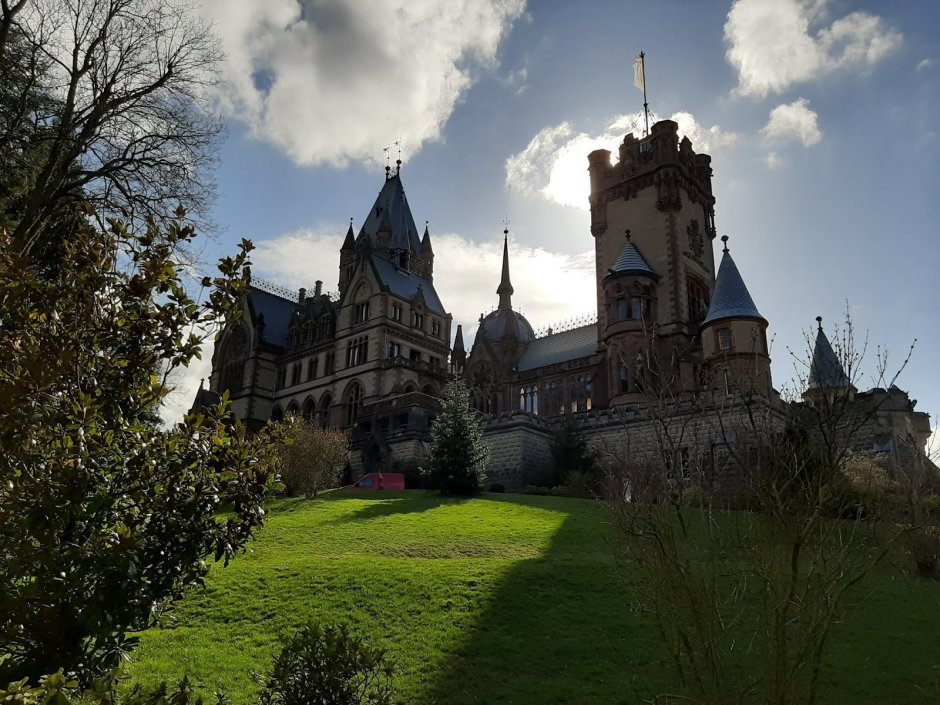 Замок Шлосс Мариенбург